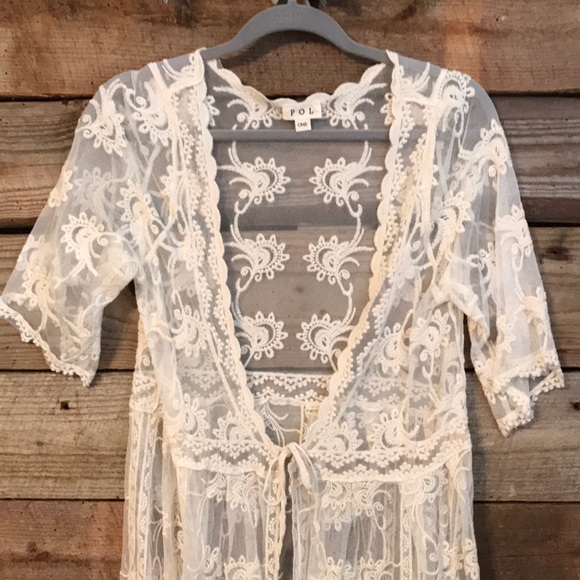 Lace kimono - Picture 2 of 3